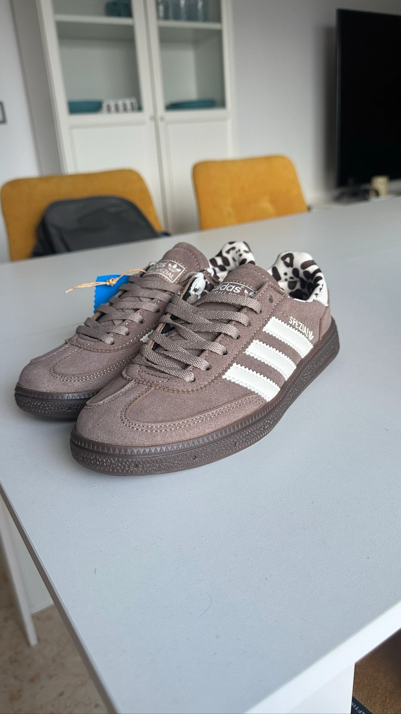 Adidas Spezial marrón talla 37